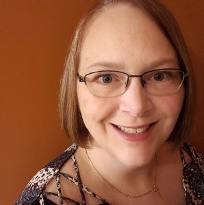 Meet your Posher, Debbi